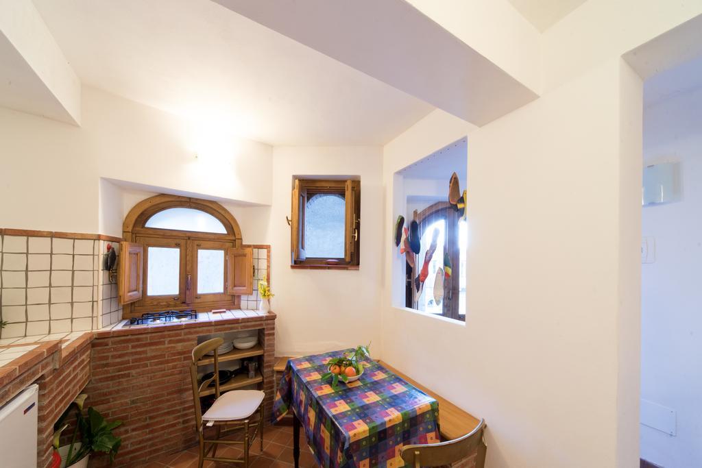 The Clock Houses Borgo Gallodoro Letojanni Exterior foto